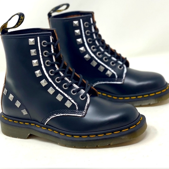 Dr. Martens 1460 Stud Lace Up Boots Leather W 8 - Picture 4 of 8
